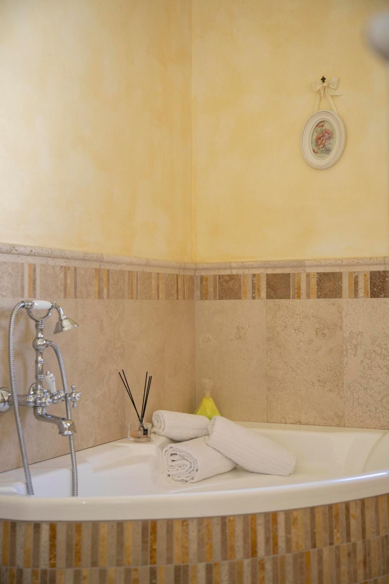 Apartament Dimora Camelia Lucera Zewnętrze zdjęcie